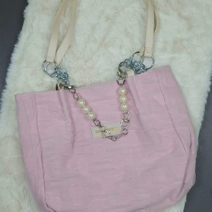 Pearl Tote bag